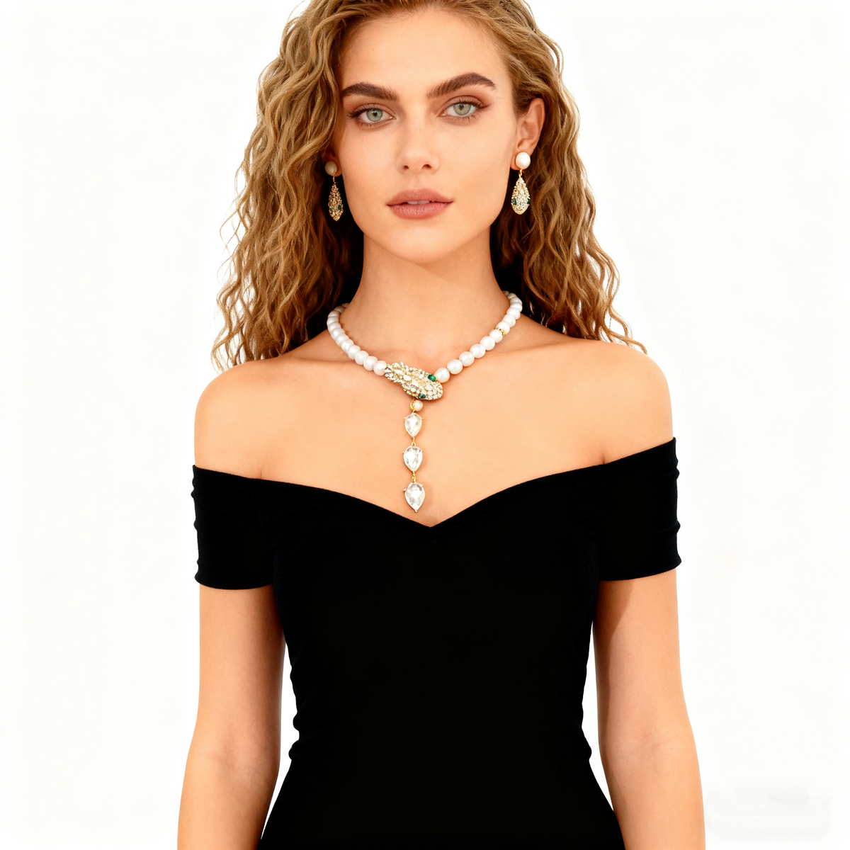 Ketting oorbelset met smaragd, diamant en parel