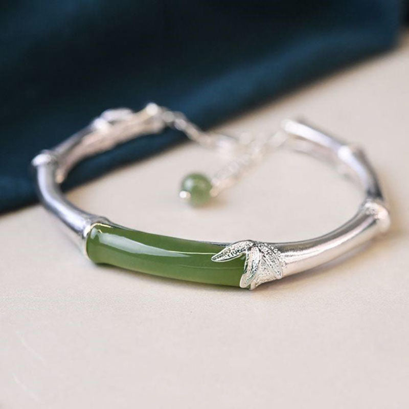Natuurlijke bamboe blad steenarmband met smaragd en jade