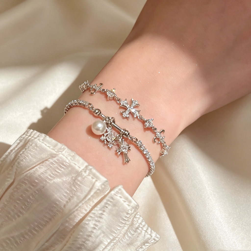 Kruis armbandset met parel en moissanite