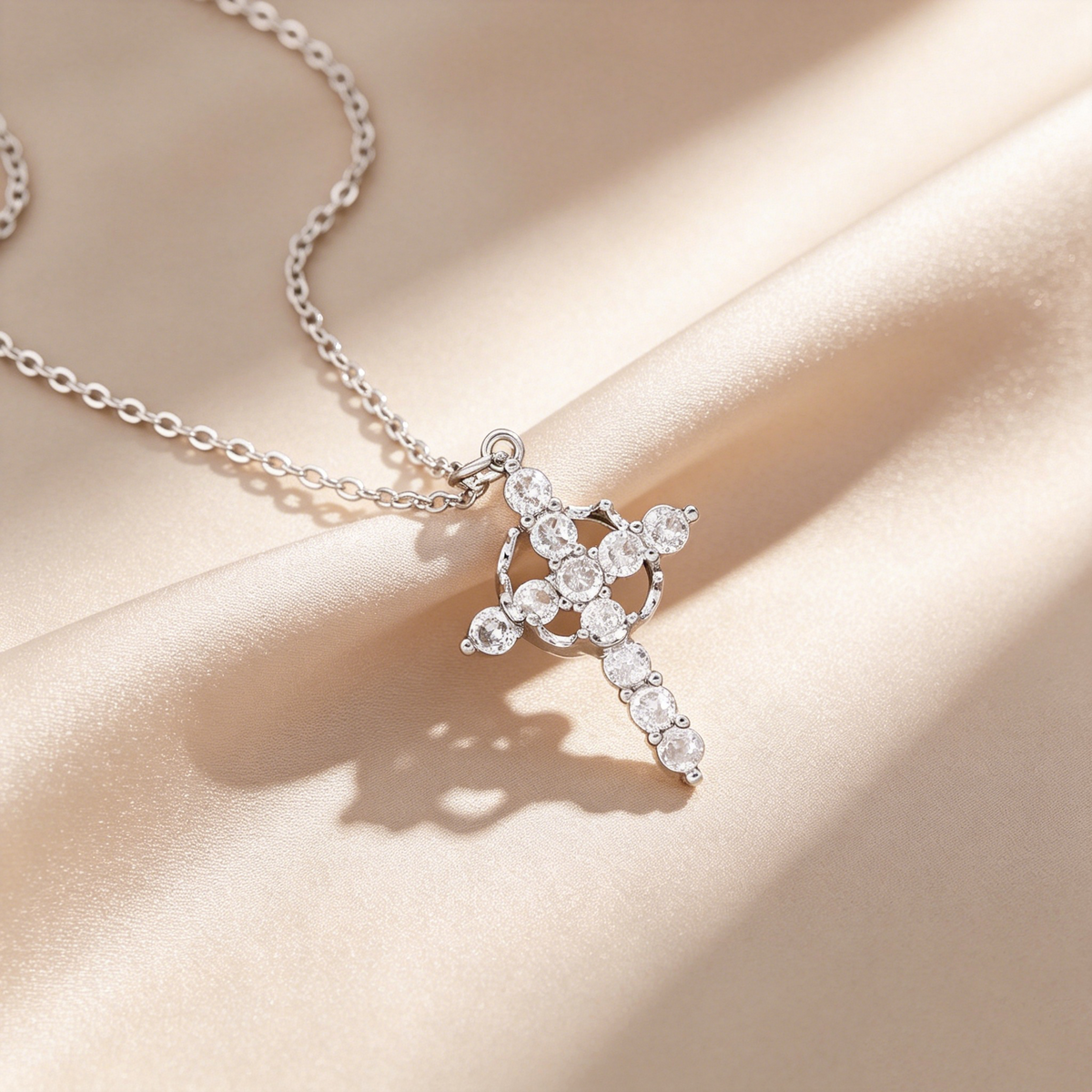 Pavé kruishangerketting