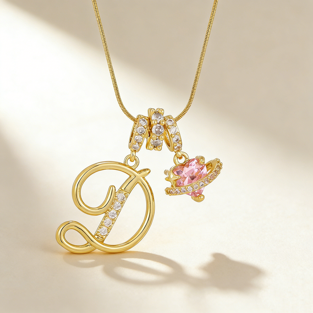 Romantische hangerketting met letter