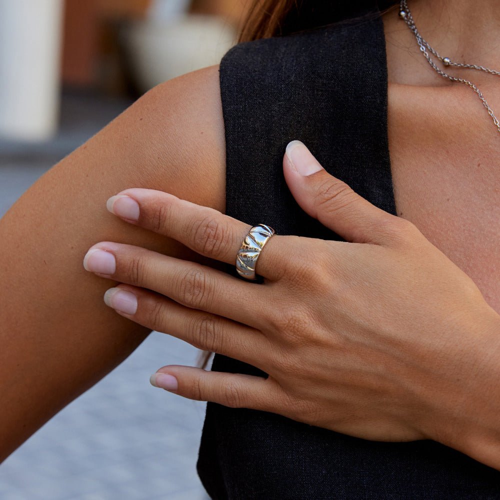 Anika stevige zilveren ring