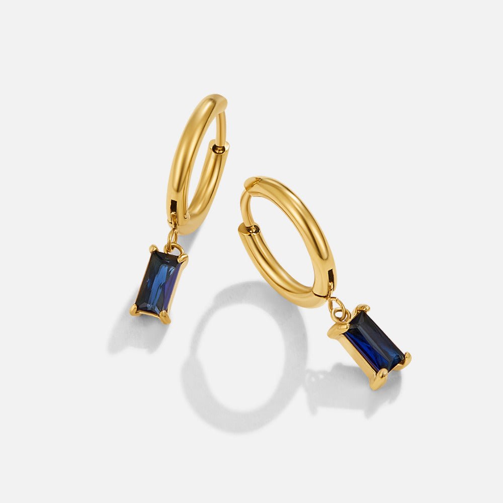 Avery blauwe kristaloorhangers