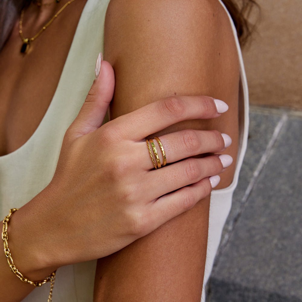 Hella gestapelde gouden ring